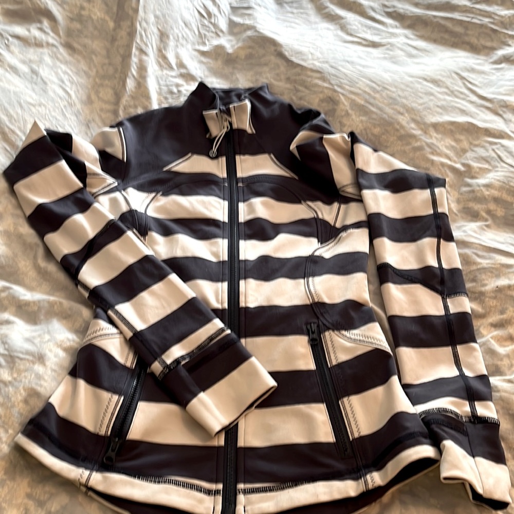 Lululemon Scuba jacket